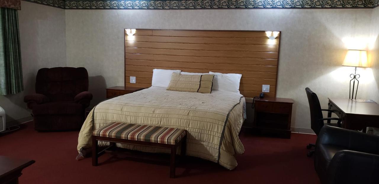 Swiss Village Inn Юрека Спрингс Екстериор снимка